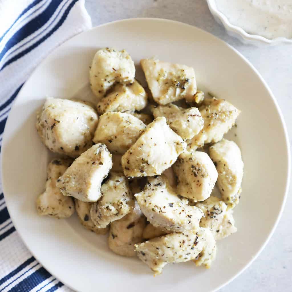 Bouchées poitrine poulet désossées assaisonnées cuites